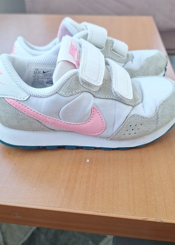 Nike Kız Çocuk Beyaz Nike Spor Ayakkabı