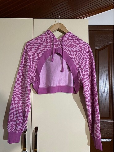 crop sweatshirt