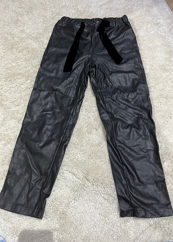 Kız Çocuk Siyah Deri Rahat Kesim Eşofman - Görsel 2