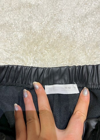 Kız Çocuk Siyah Deri Rahat Kesim Eşofman - Görsel 6