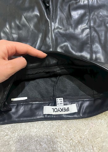 İpekyol Siyah Rugan Kemerli Pantolon - Görsel 3