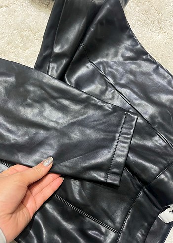 İpekyol Siyah Rugan Kemerli Pantolon - Görsel 5