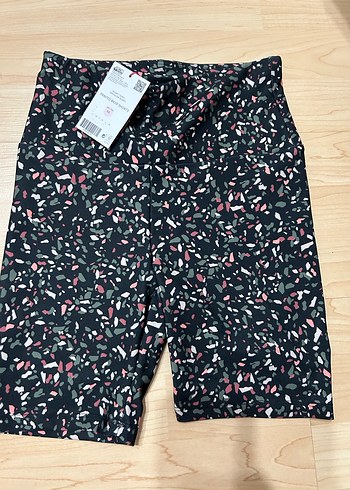 Kadın Siyah Desenli Biker Şort - Görsel 3