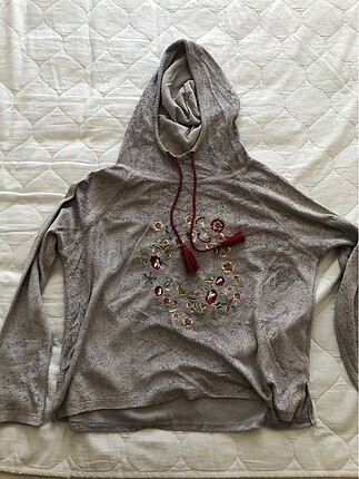 Kapşonlu şık sweat