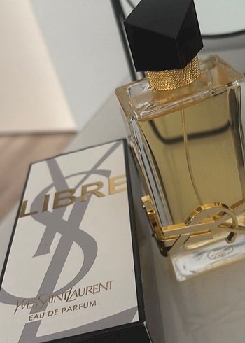 Yves Saint Laurent libre - Görsel 4