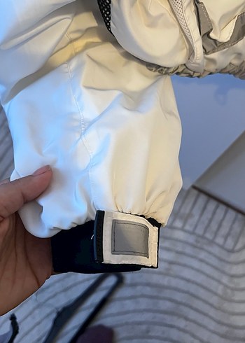 Düğmeli Beyaz Mini Streetwear Kadın Ceket - Görsel 4