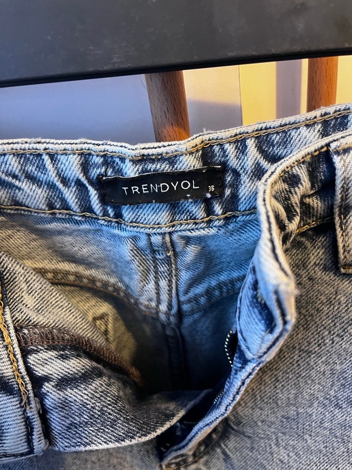 Kadın Mavi Yırtık Bol Kesim Midi Denim Pantolon - Görsel 2