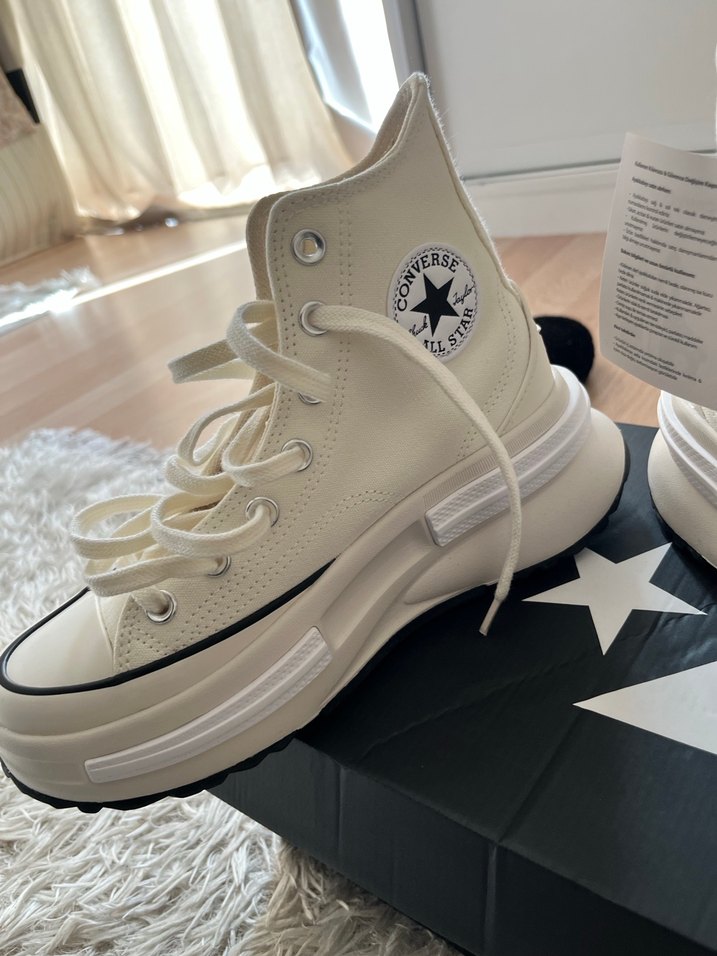 Converse beyaz tabanlı - Görsel 2