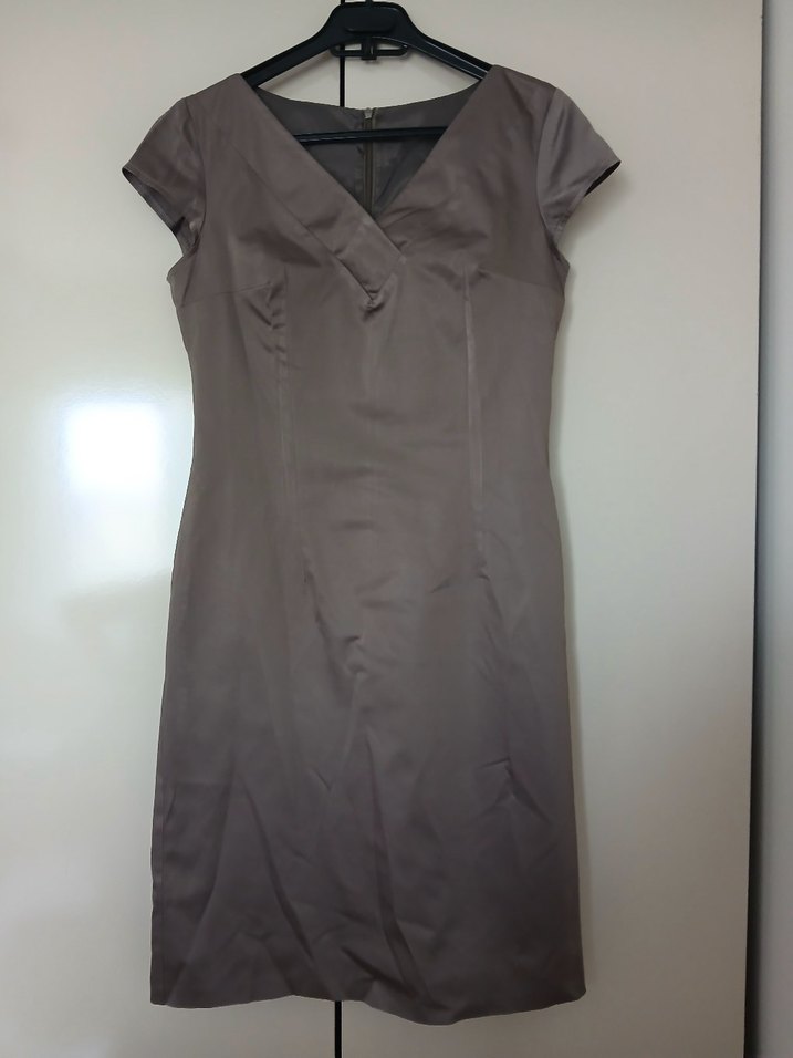 V Yakalı Kısa Kollu Bej Midi Elbise - Görsel 2