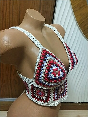 Zara Tığ örgü crop büstiyer