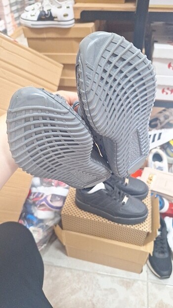 38 Beden gri Renk Adidas spor ayakkabı 