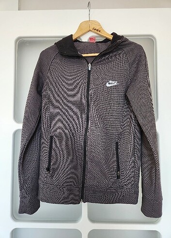 Kapuşönlu sweatshirt