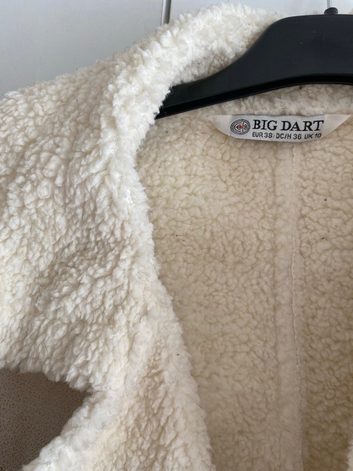 Kürk Detaylı Bej Süet Kısa mont - Görsel 3