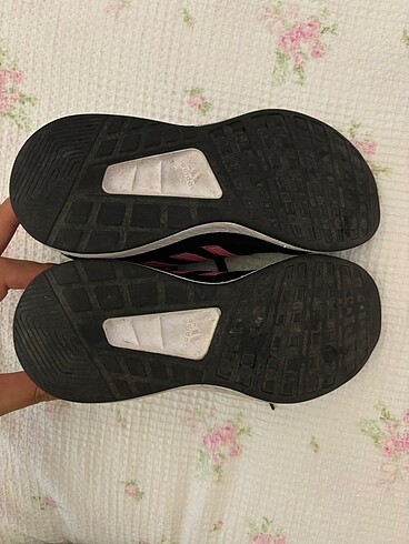 33 Beden Orijinal adidas ayakkabı