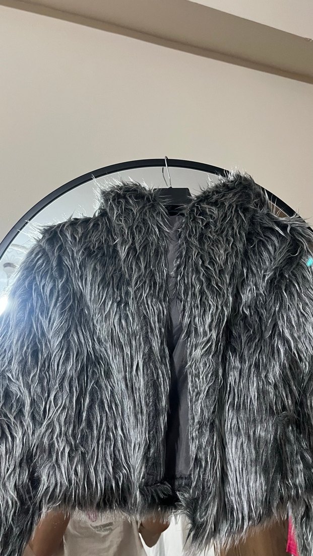 Gri V Yaka Uzun Kadın Suni Kürk - Görsel 2