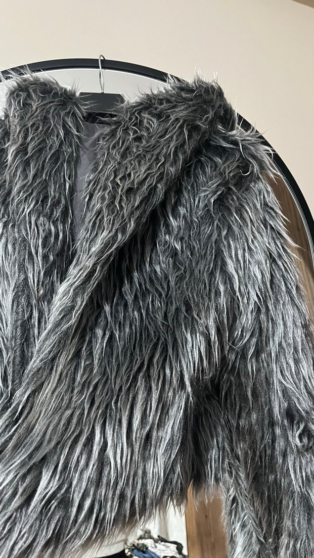 Gri V Yaka Uzun Kadın Suni Kürk - Görsel 5