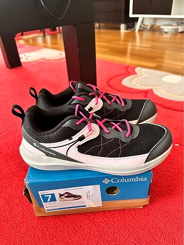 39 NUMARA COLUMBİA YÜRÜYÜŞ AYAKKABISI. SIFIR, ORJİNAL VE KUTUSUY - Görsel 5
