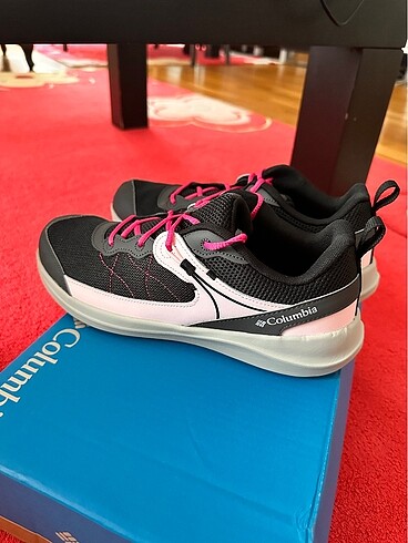 39 NUMARA COLUMBİA YÜRÜYÜŞ AYAKKABISI. SIFIR, ORJİNAL VE KUTUSUY - Görsel 7