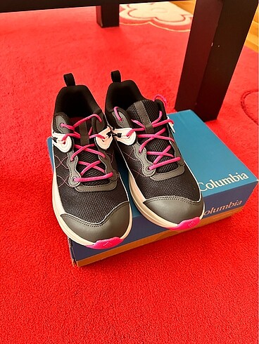 39 NUMARA COLUMBİA YÜRÜYÜŞ AYAKKABISI. SIFIR, ORJİNAL VE KUTUSUY - Görsel 6