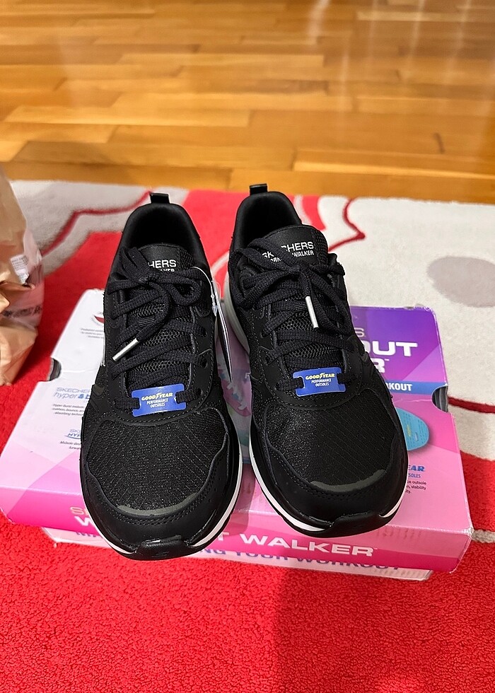35,5 NUMARA SKECHERS SPOR AYAKKABI. SIFIR,ORJ VE KUTUSUYLA - Görsel 5