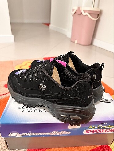 39 NUMARA SKECHERS DLITES AYAKKABI. SIFIR, ORJ VE KUTUSUYLA - Görsel 7