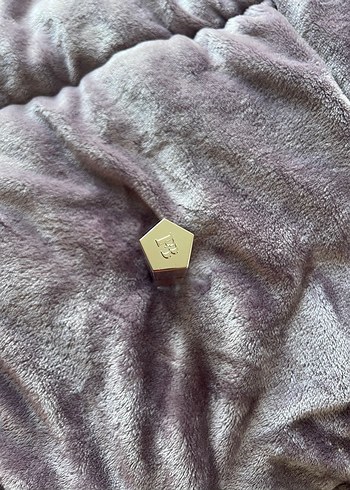 Fenty beauty hot chocolit lip gloss - Görsel 4