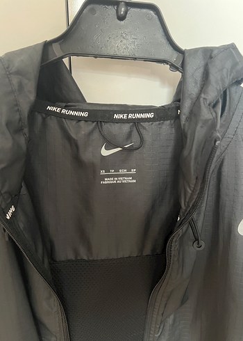 Nike Siyah Günlük Fermuarlı Yağmurluk orijinal - Görsel 2