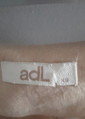xs Beden ten rengi Renk Bej Keten Midi Düğmeli V Yakalı Elbise