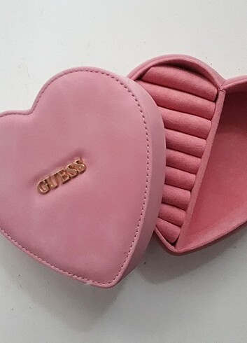 Guess takı kutusu