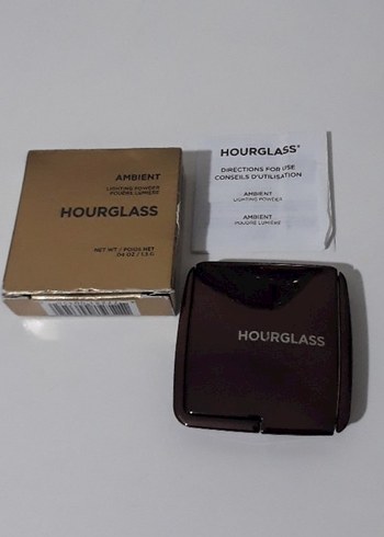 HOURGLASS

Ambient Lighting Powder - Aydınlatıcı pudra - Görsel 5