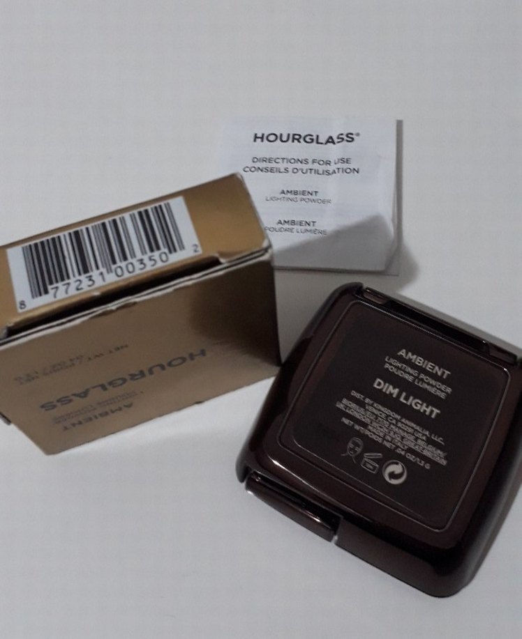 HOURGLASS

Ambient Lighting Powder - Aydınlatıcı pudra - Görsel 3