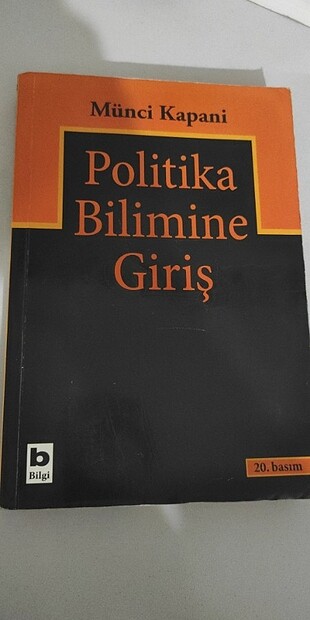 Politika bilimine giriş