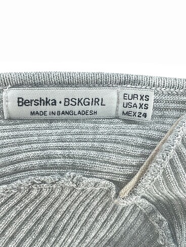 xs Beden gri Renk Bershka T-shirt %70 İndirimli.