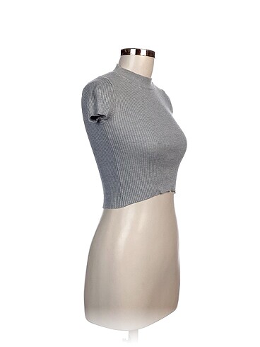 Bershka Bershka T-shirt %70 İndirimli.