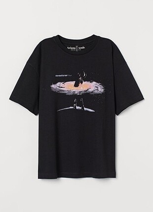 H&M ariana grande tshirt