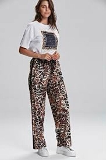 Love My Body - Leopar Desenli Rahat Eşofman Altı- 48 -