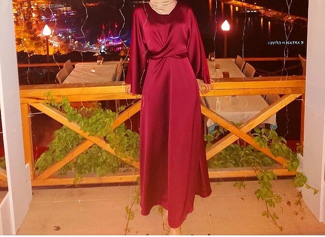 Tesettür saten abiye