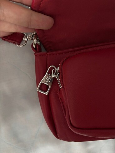  Beden kırmızı Renk Stradivarius kırmızı çanta
