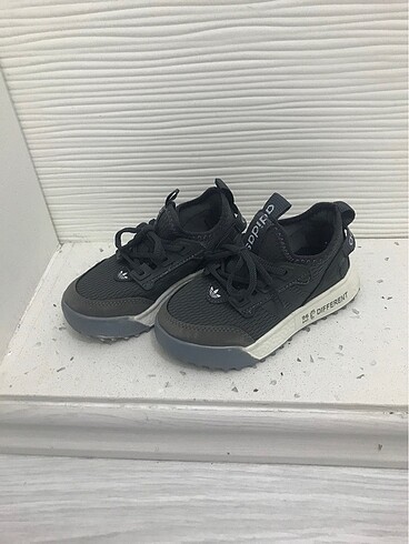 Adidas Spor Ayakkabı