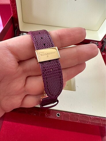  Beden mor Renk Salvatore Ferragamo Saat