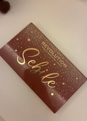 Koyu Bej Tonlarda Göz Farı Paleti - Görsel 2