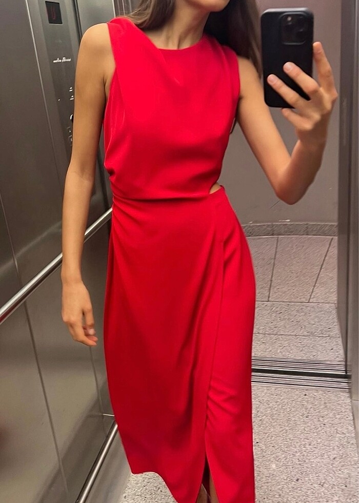 Zara yırtmaçlı kırmızı elbise - Görsel 2