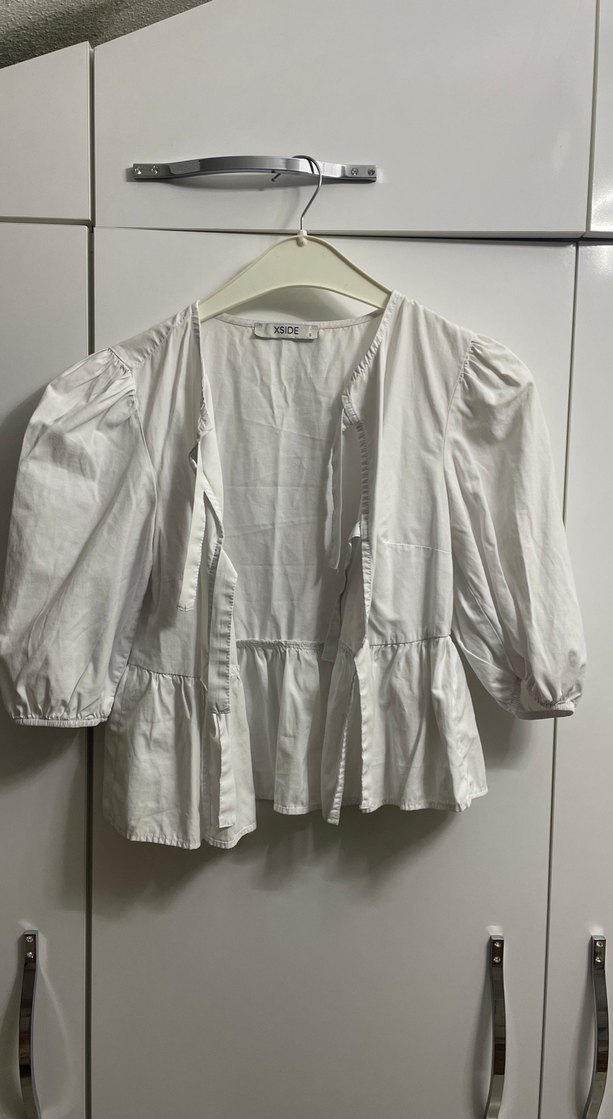 Düğmeli Kısa Kollu Beyaz Keten Gömlek - Görsel 2