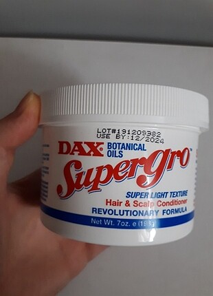 Dax Supergro botonical oils