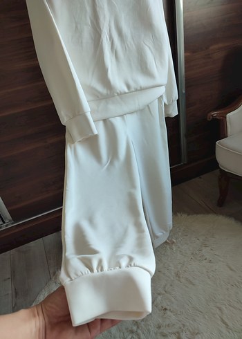 Beyaz Rahat Kesim Kadın Takım - Görsel 4