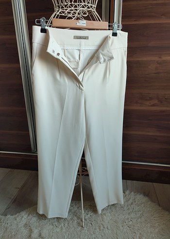 Klasik Düz Kesim Kemerli Bej Kadın Kumaş Pantolon - Görsel 2