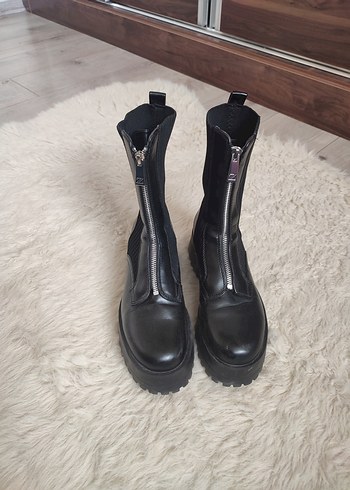 Zara Deri Fermuarlı Platform Topuklu Gotik Botlar - Görsel 3