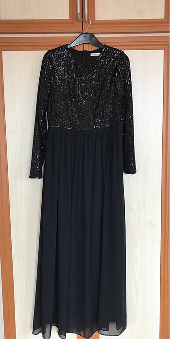 SİYAH PULLU ELBİSE - Görsel 2