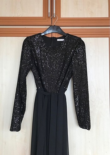 SİYAH PULLU ELBİSE - Görsel 3