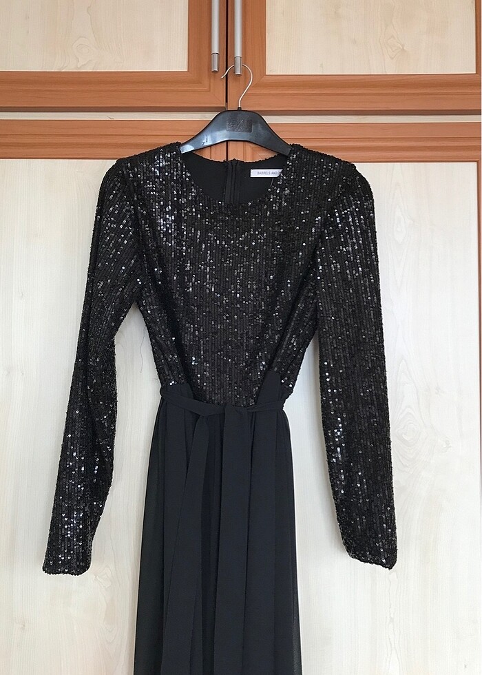 SİYAH PULLU ELBİSE - Görsel 3